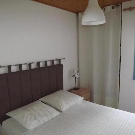Maison Mitoyenne Confortable, Proche Et Foret - Fr-1-823-35 * بارْباتْرْ