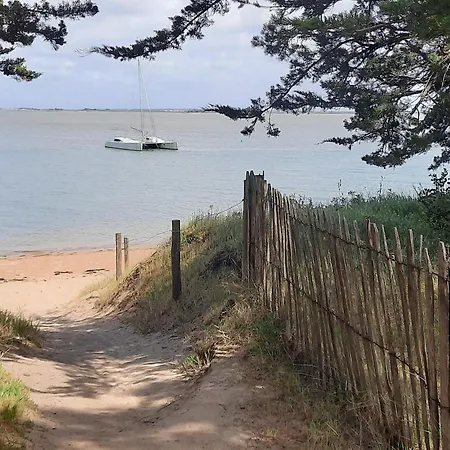 Maison Mitoyenne Confortable, Proche Et Foret - Fr-1-823-35 バルバトル