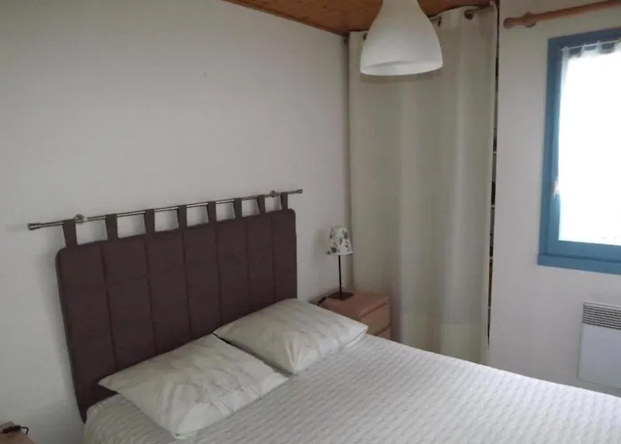 Maison Mitoyenne Confortable, Proche Et Foret - Fr-1-823-35 * バルバトル